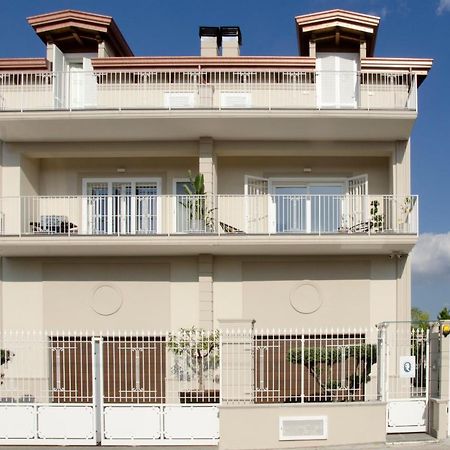 Donna Elena Rooms Sant'Egidio del Monte Albino Экстерьер фото